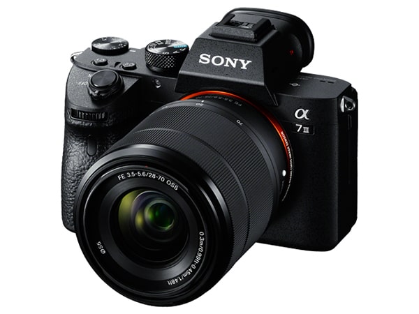 最新カメラ（SONY α7III）
